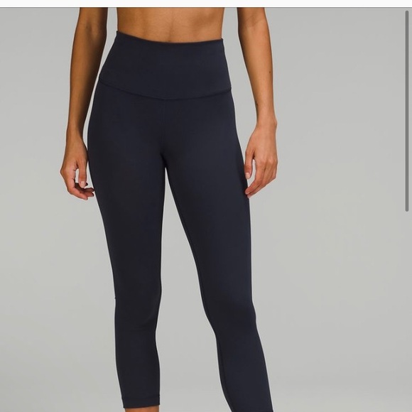 lululemon wonder train legging! 23' - Picture 2 of 2